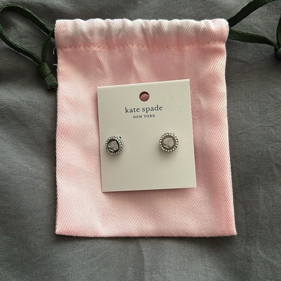 Kate Spade brand, Spot the Spade, stud earrings. - Picture 3 of 3